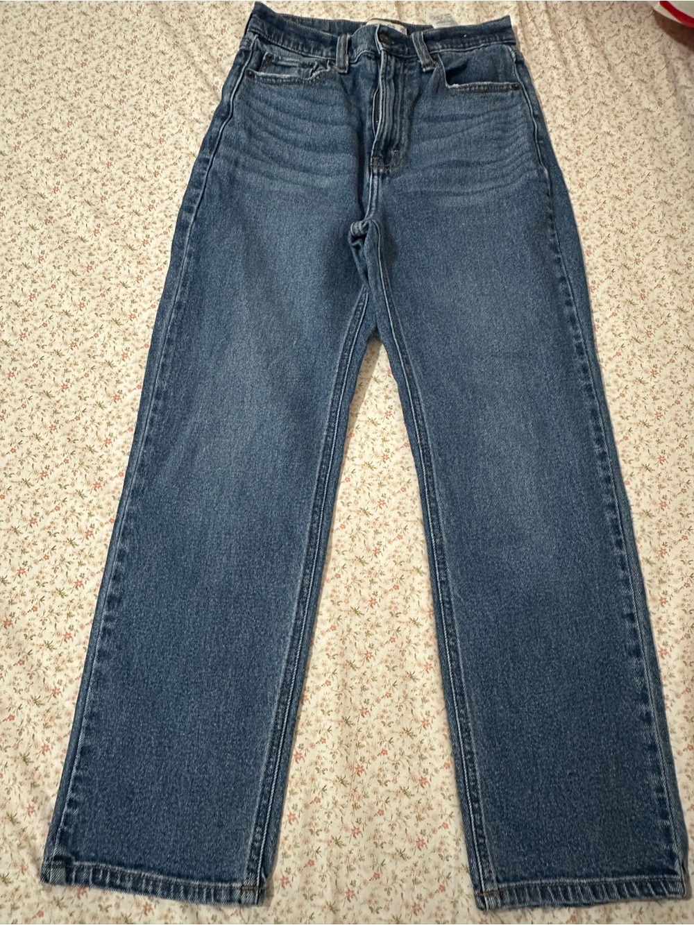 Abercrombie & Fitch the ankle straight ultra high rise size 26s